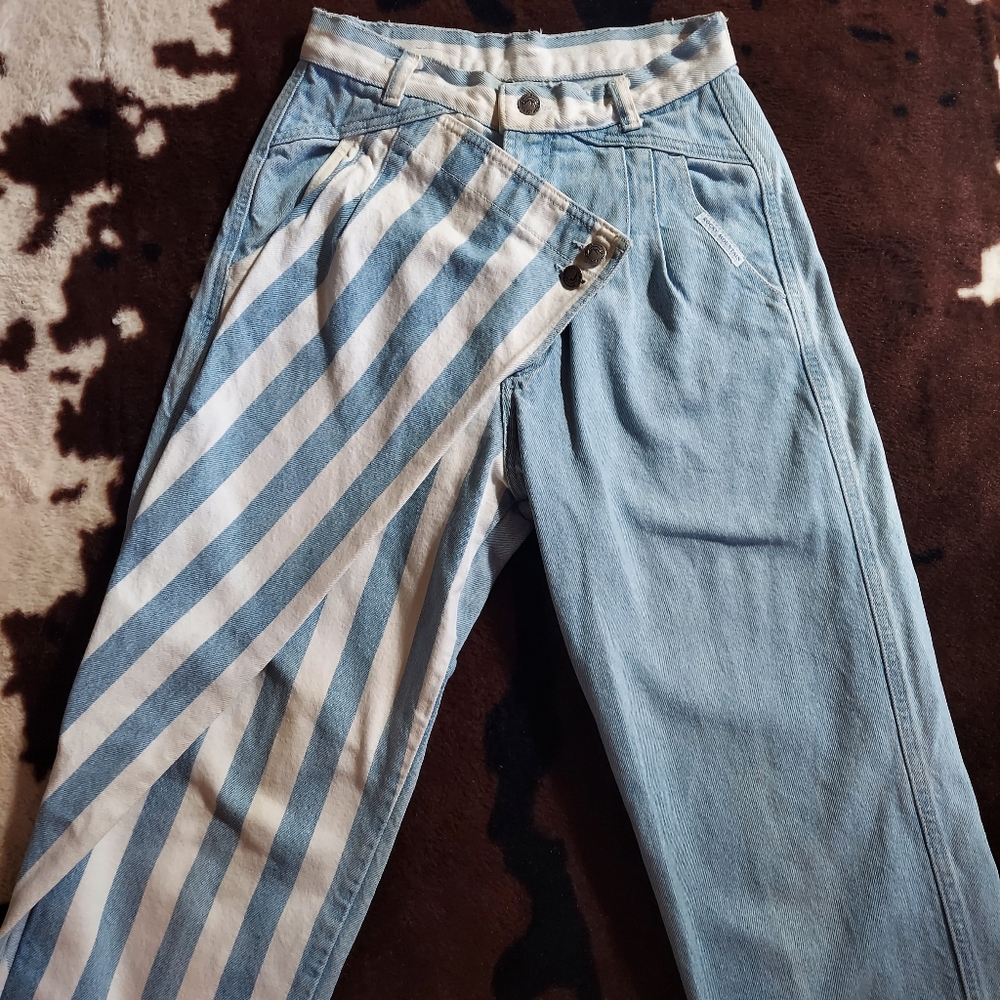 Vintage rockies in good condition no rips or tears size 29/9 length 34